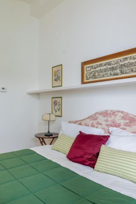 Colosseum Charming Apartment Rzym Zewnętrze zdjęcie