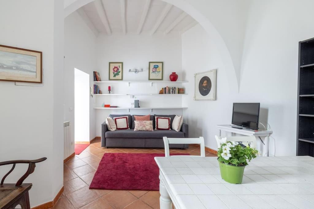Colosseum Charming Apartment Rzym Zewnętrze zdjęcie