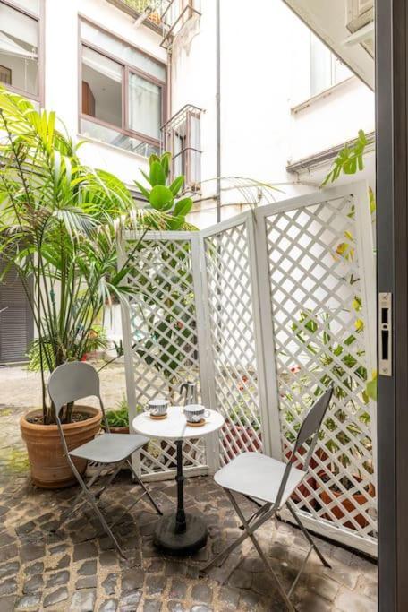 Colosseum Charming Apartment Rzym Zewnętrze zdjęcie