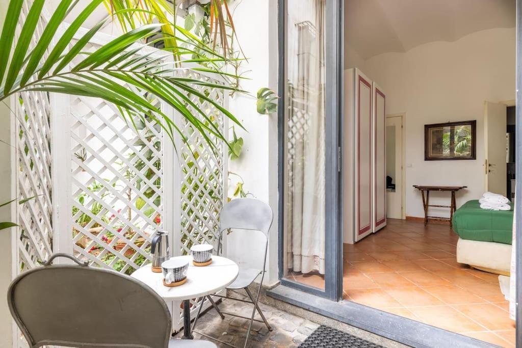 Colosseum Charming Apartment Rzym Zewnętrze zdjęcie